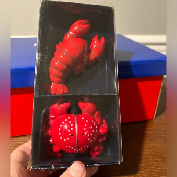 Sonoma Lobster & Crab Salt & Pepper Shaker - NWT So cute! - Picture 4 of 9